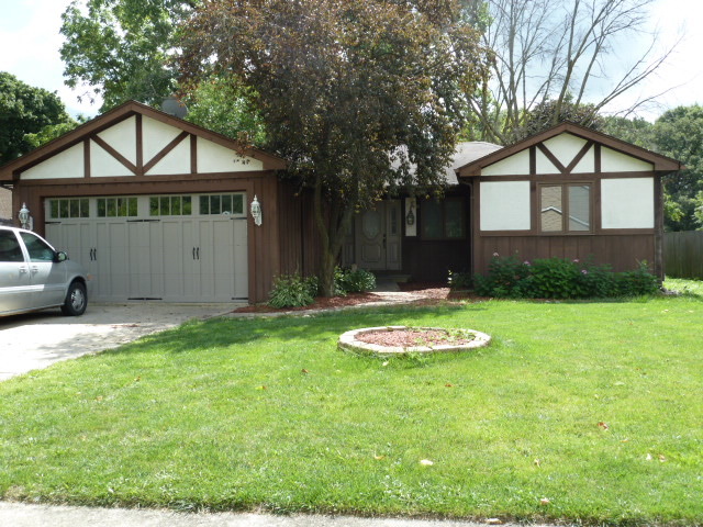 303 W Morse Ave, Bartlett, IL 60103 photo 1