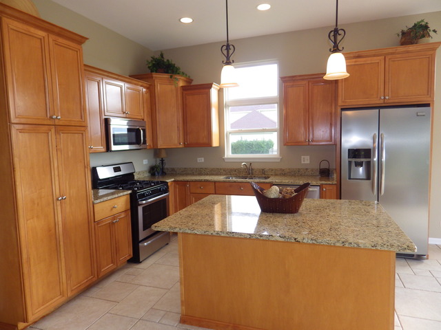 2219 Lundquist Dr, Aurora, IL 60503 photo 20