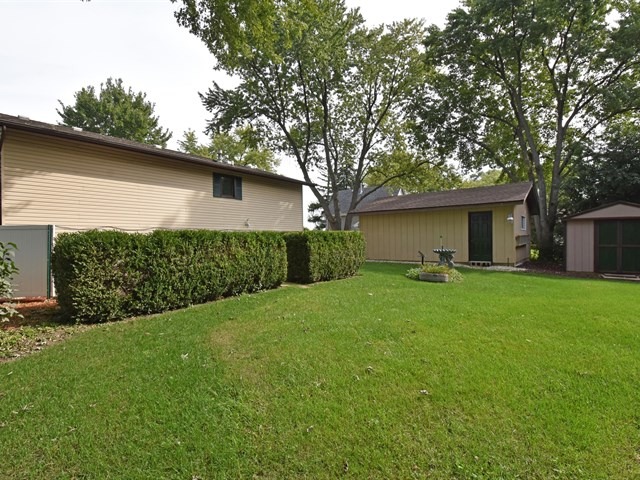 73 75th St, Willowbrook, IL 60527 photo 22