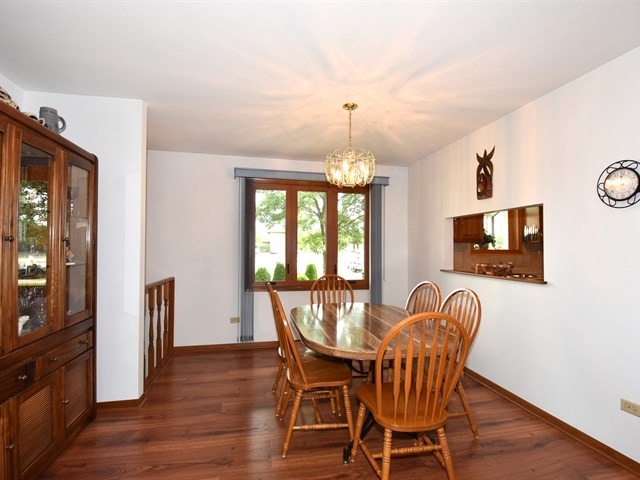 73 75th St, Willowbrook, IL 60527 photo 6