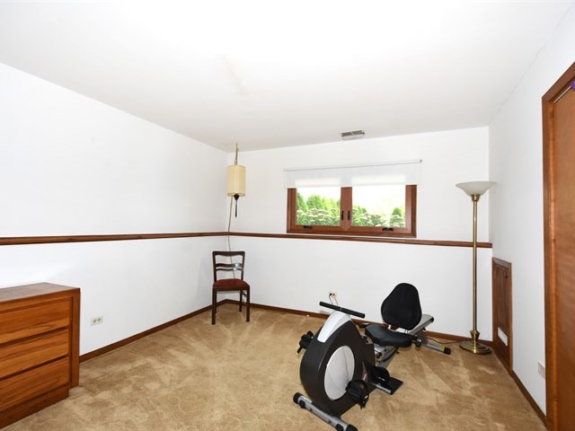 73 75th St, Willowbrook, IL 60527 photo 16