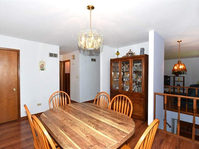 73 75th St, Willowbrook, IL 60527 photo 7