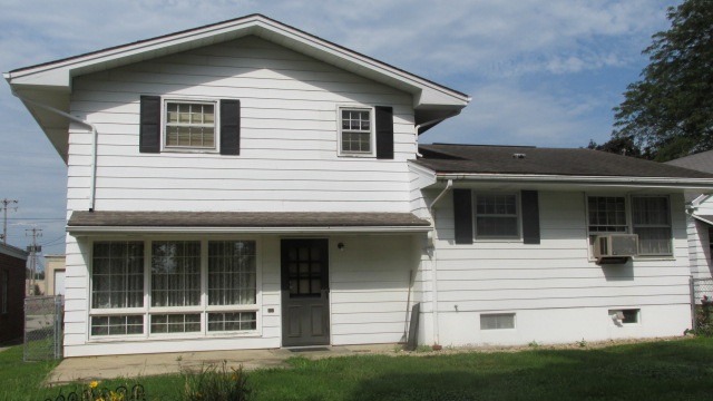 1624 Champlain St, Ottawa, IL 61350 photo 2