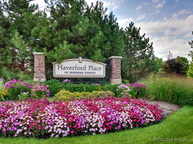 5925 Eton Dr, Hoffman Estates, IL 60192 photo 2