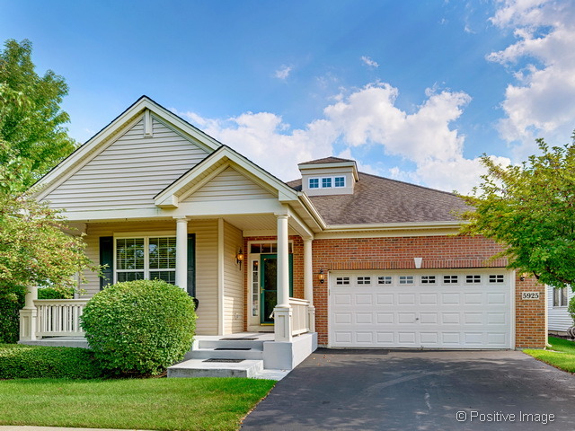 5925 Eton Dr, Hoffman Estates, IL 60192 photo 1