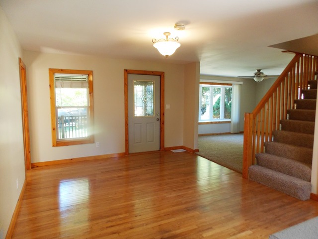 9708 Illinois St, Hebron, IL 60034 photo 4
