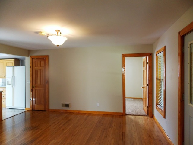 9708 Illinois St, Hebron, IL 60034 photo 3
