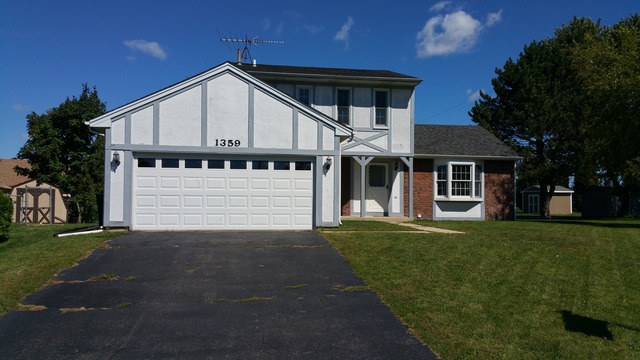 1359 Quincy Ct, Elgin, IL 60120 photo 1