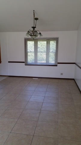 1359 Quincy Ct, Elgin, IL 60120 photo 12