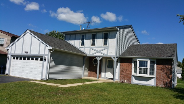 1359 Quincy Ct, Elgin, IL 60120 photo 2