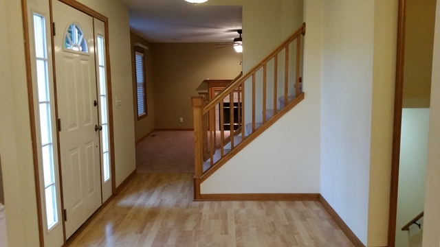 404 Teaberry Ct, Roscoe, IL 61073 photo 2