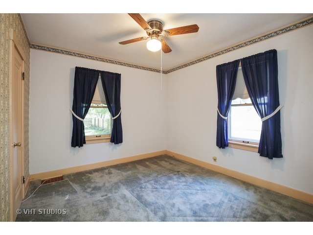 157 Henry, Elgin, IL 60120 photo 7