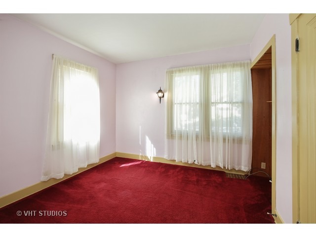 157 Henry, Elgin, IL 60120 photo 6