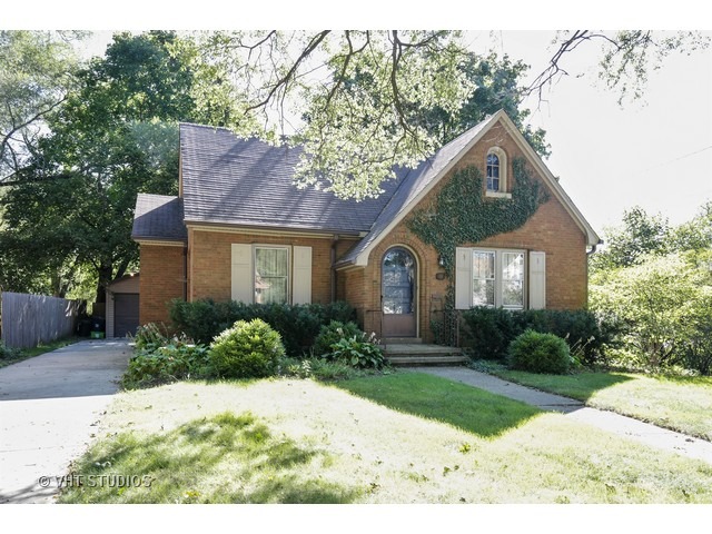 157 Henry, Elgin, IL 60120 photo 1