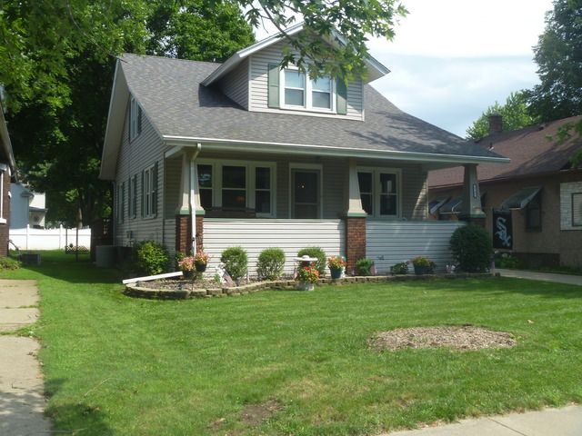 2705 4th St, Peru, IL 61354 photo 2