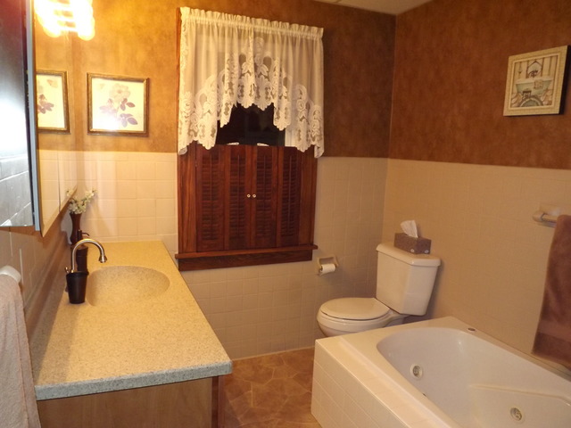 2705 4th St, Peru, IL 61354 photo 13