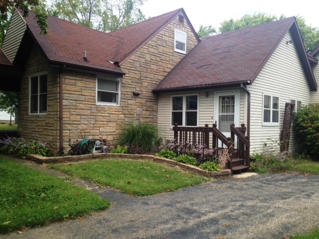 588 Palmyra Rd, Dixon, IL 61021 photo 1