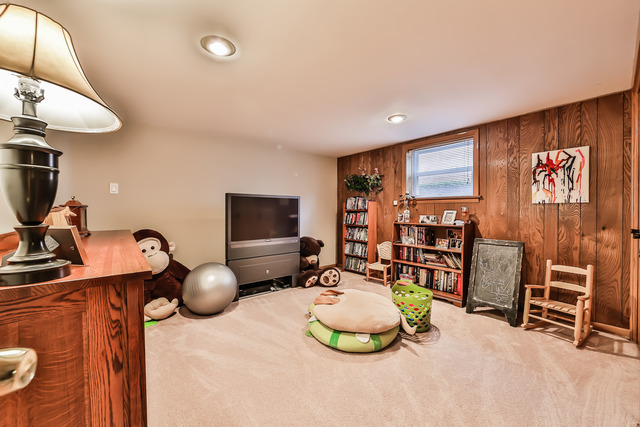 91 E Burlington St, Riverside, IL 60546 photo 19