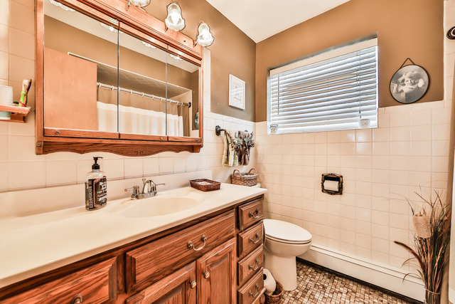 91 E Burlington St, Riverside, IL 60546 photo 8