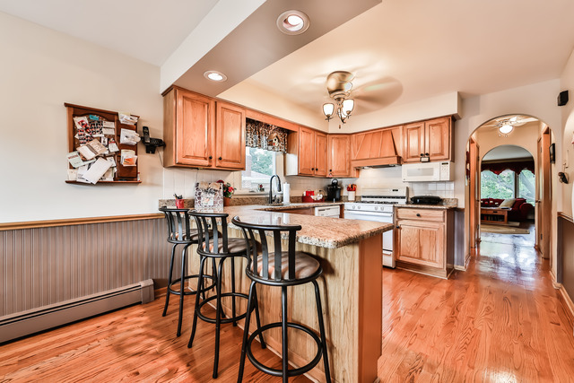 91 E Burlington St, Riverside, IL 60546 photo 11