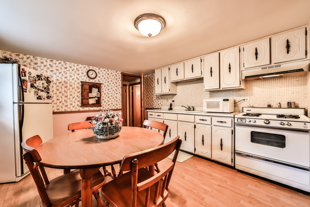 91 E Burlington St, Riverside, IL 60546 photo 18