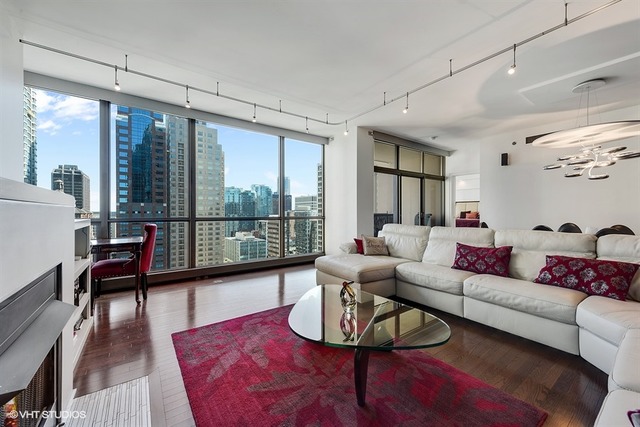 21 E Huron St #2505, Chicago, IL 60611 photo 4