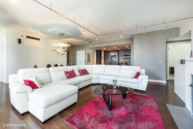21 E Huron St #2505, Chicago, IL 60611 photo 3