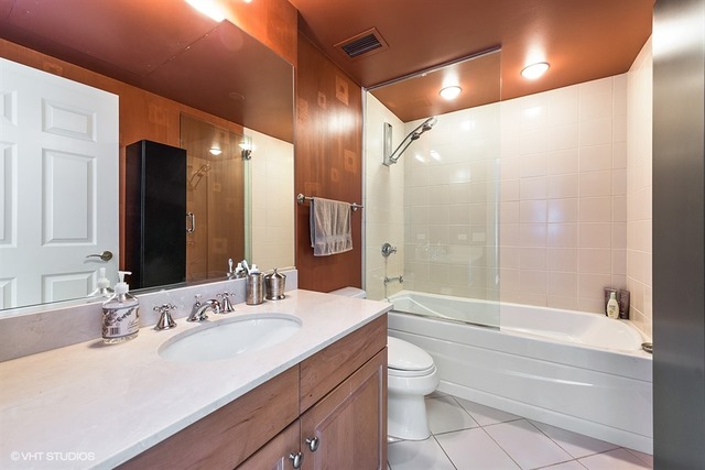 21 E Huron St #2505, Chicago, IL 60611 photo 13