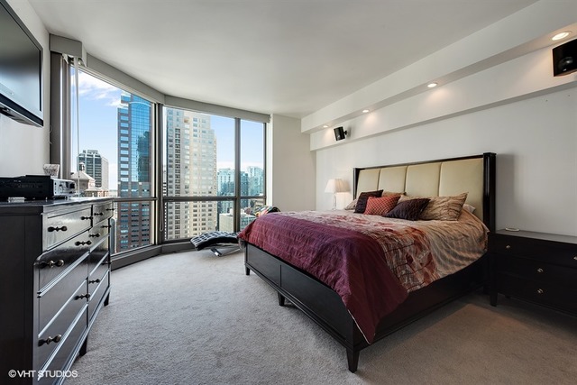 21 E Huron St #2505, Chicago, IL 60611 photo 8