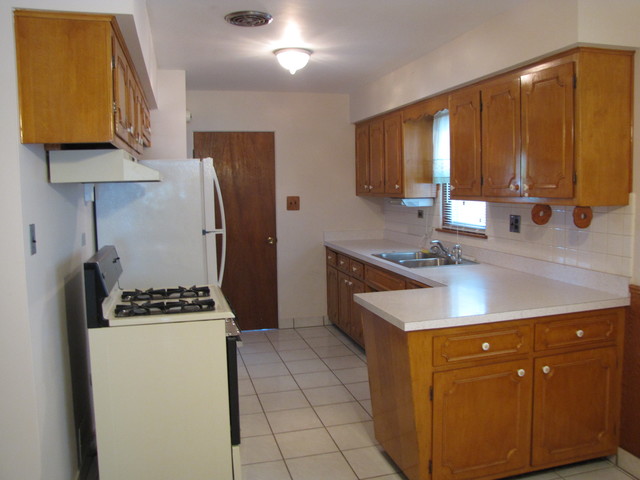 8227 44th Pl, Lyons, IL 60534 photo 3