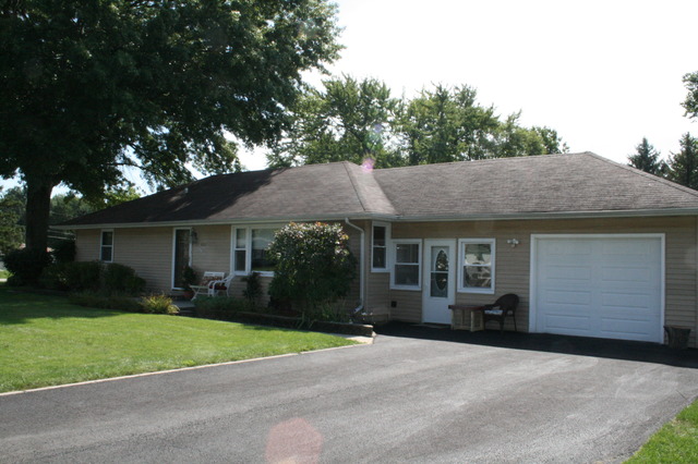 450 2nd St, Manhattan, IL 60442 photo 1