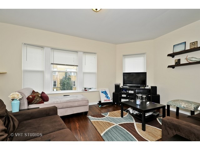 3000 N Spaulding Ave, Chicago, IL 60618 photo 3