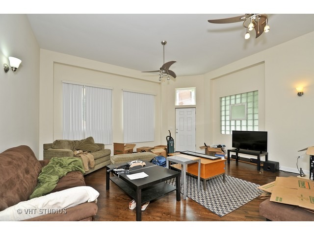 3000 N Spaulding Ave, Chicago, IL 60618 photo 2