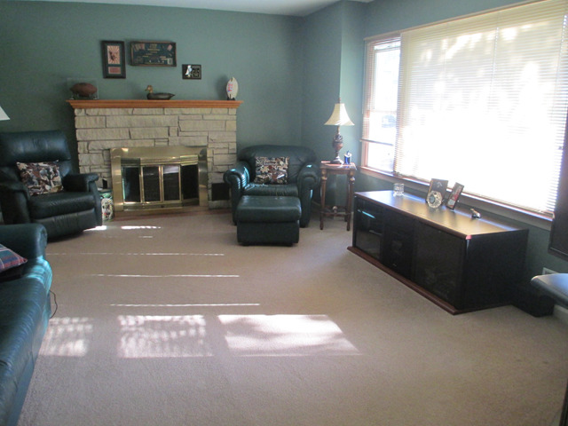 1704 Fulton St, Peru, IL 61354 photo 4