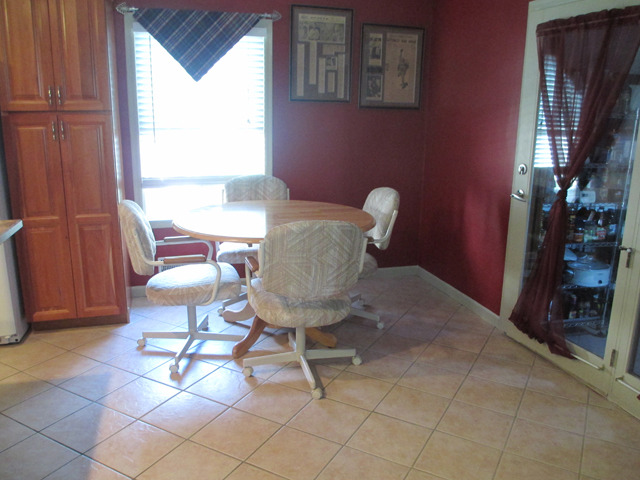 1704 Fulton St, Peru, IL 61354 photo 5