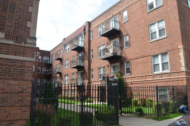 2101 E 67th St #G11, Chicago, IL 60649 photo 1