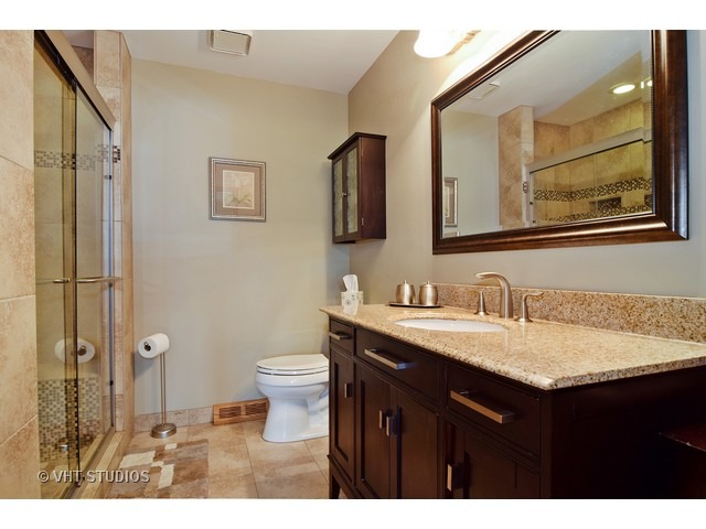 209 Wilcox Dr, Bartlett, IL 60103 photo 11