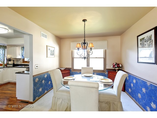 620 Shenandoah Trl, Elgin, IL 60123 photo 6