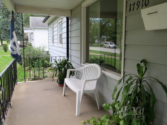 17910 Walter St, Lansing, IL 60438 photo 2