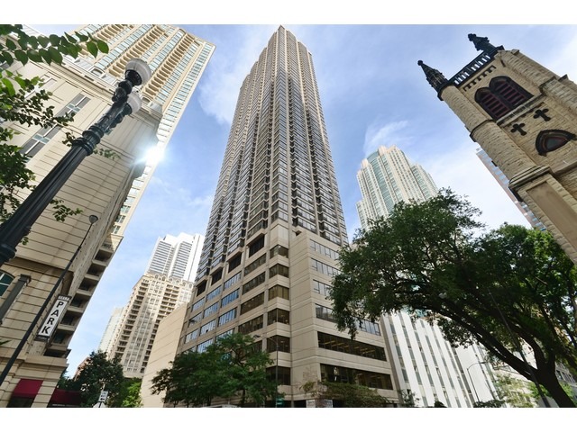 30 E Huron St #2301, Chicago, IL 60611 photo 1
