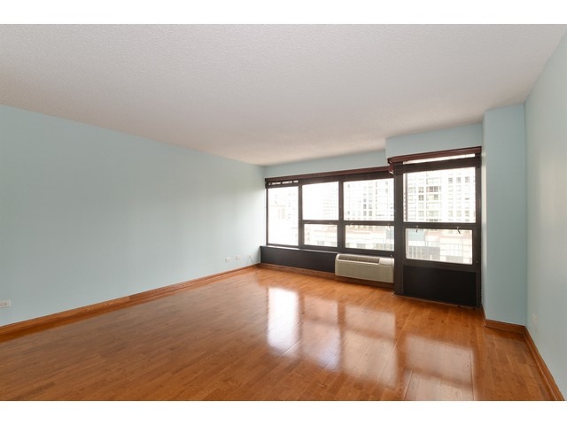 30 E Huron St #2301, Chicago, IL 60611 photo 2