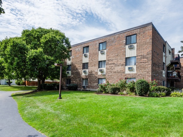 1459 N Winslowe Dr #302, Palatine, IL 60074 photo 24
