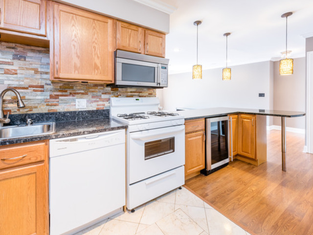 1459 N Winslowe Dr #302, Palatine, IL 60074 photo 10