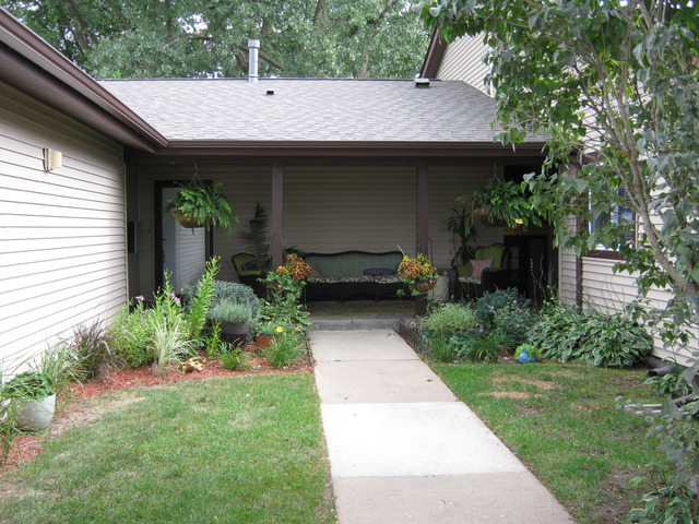 604 Devonshire Ct #A, Mchenry, IL 60050 photo 2