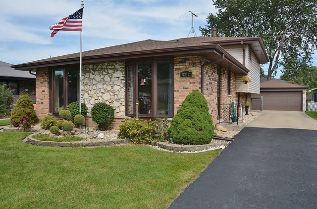 5212 138th St, Crestwood, IL 60445 photo 1
