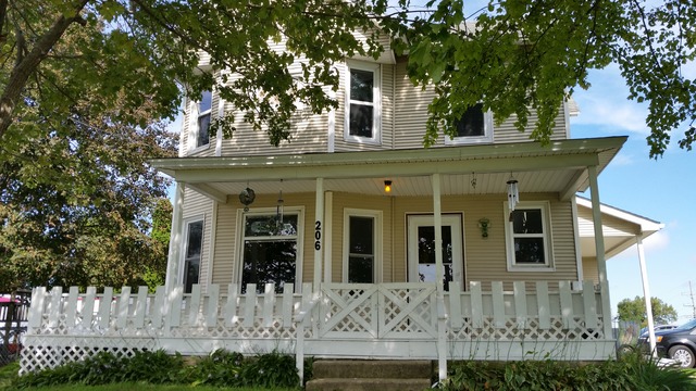 206 E Green St, Forreston, IL 61030 photo 1