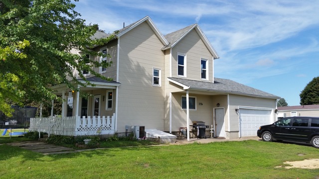206 E Green St, Forreston, IL 61030 photo 23