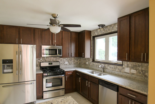 435 Geneva Ave, Bellwood, IL 60104 photo 3