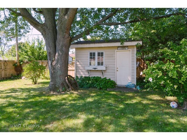 818 Sheldon Ave, Aurora, IL 60506 photo 14