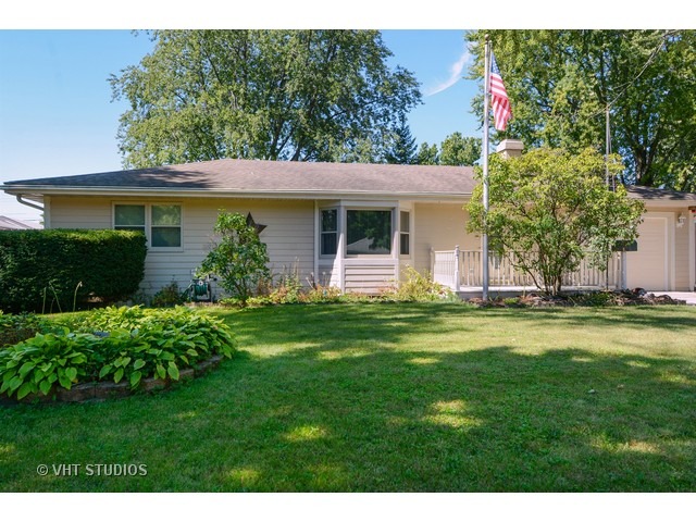 818 Sheldon Ave, Aurora, IL 60506 photo 1